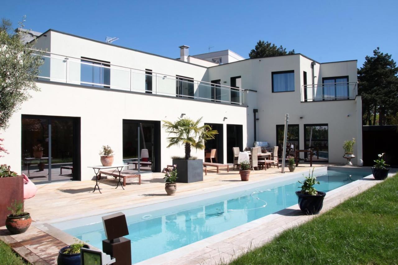 House 7 pièces · 274.00 m² à Lyon