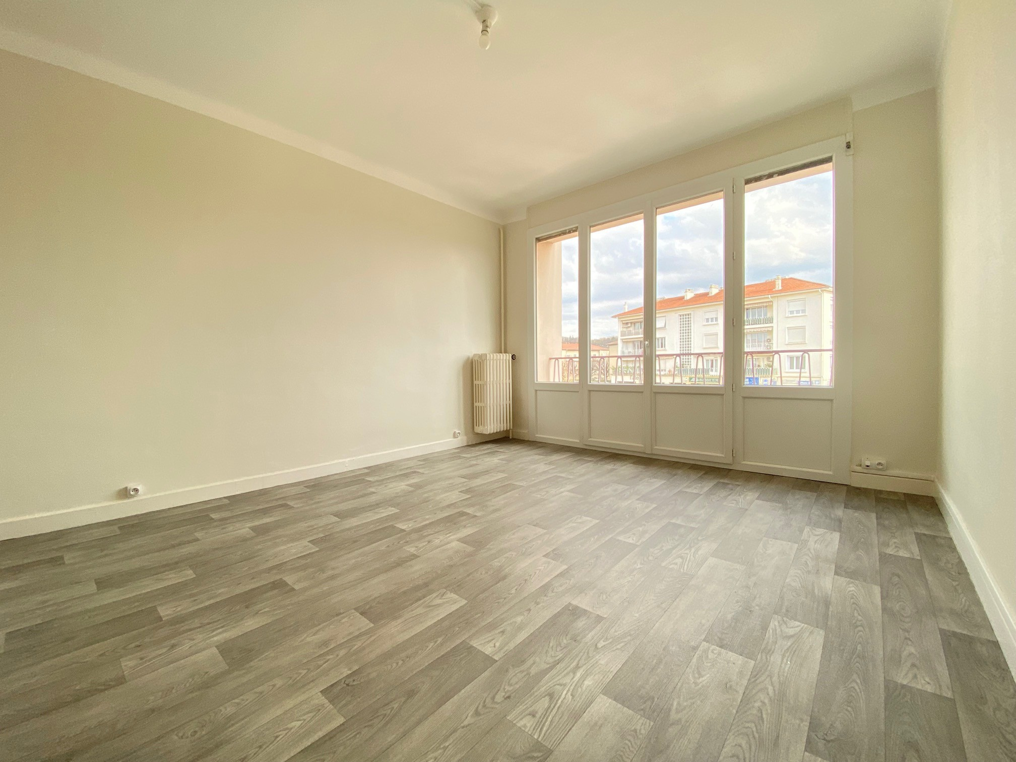 Appartement 3 pièces non meublé - 60,60m2 - Roussillon