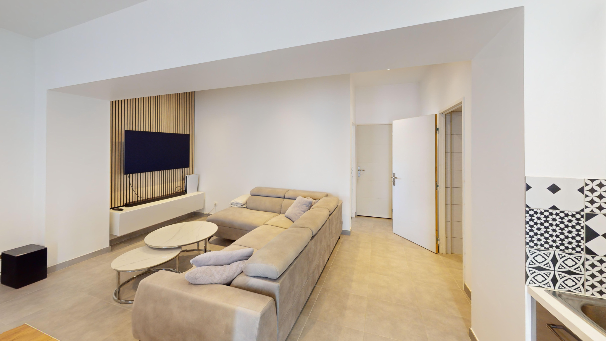Appartement T3 Entièrement Rénové   Vénissieux (Rue Président Salvador Allende)