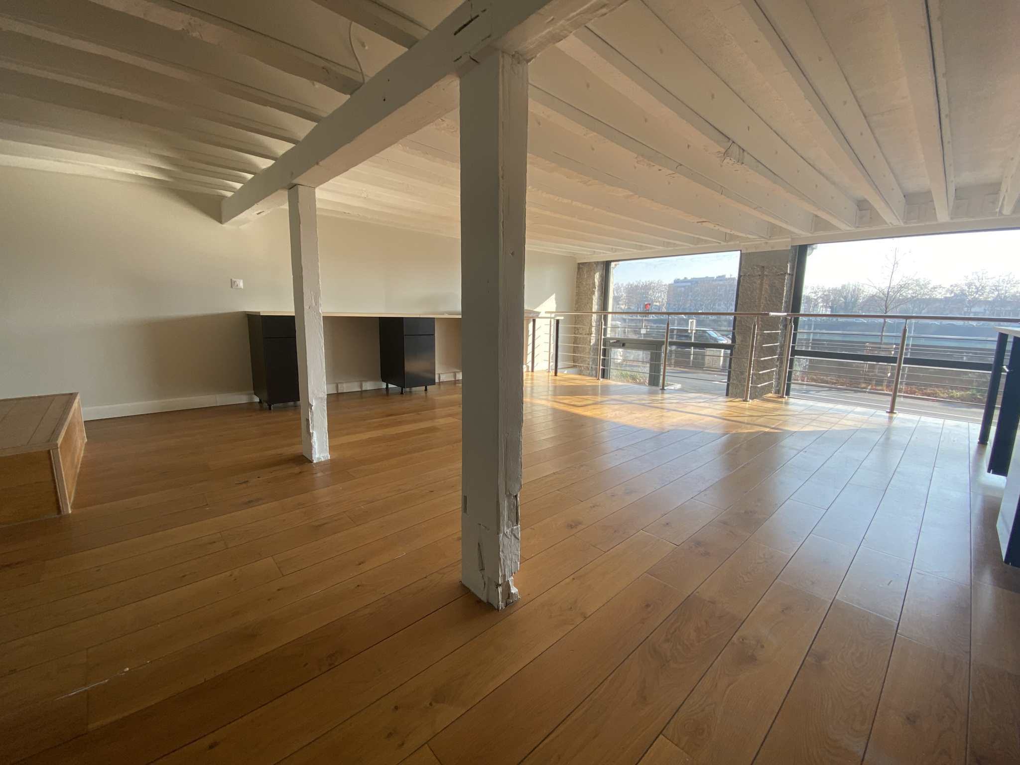 Local commercial en rez de chaussée - 71.62m2 - Quai Perrache