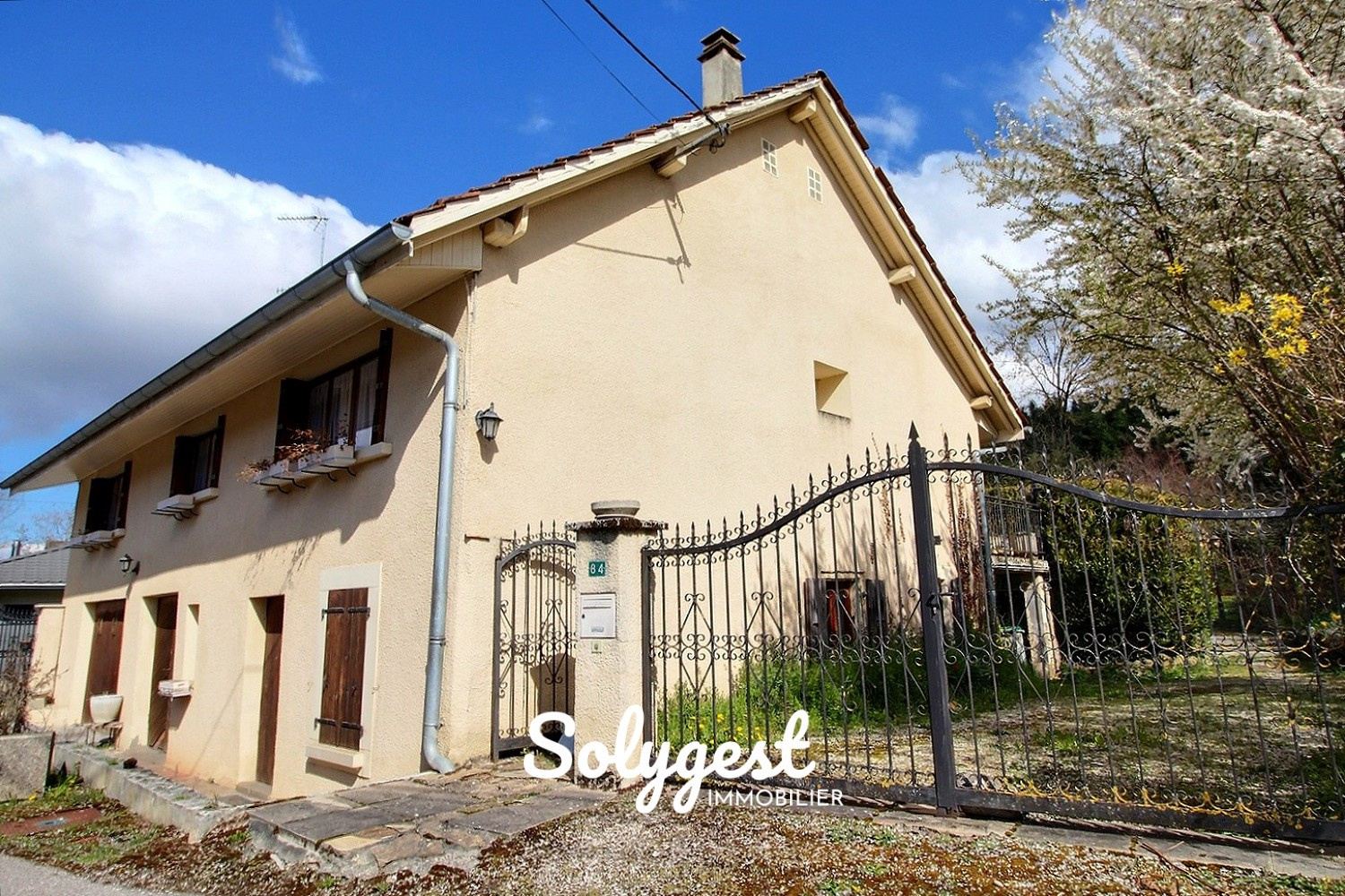 Maison familiale de 180 m2   5 chambres   Terrasse & grand terrain   74380